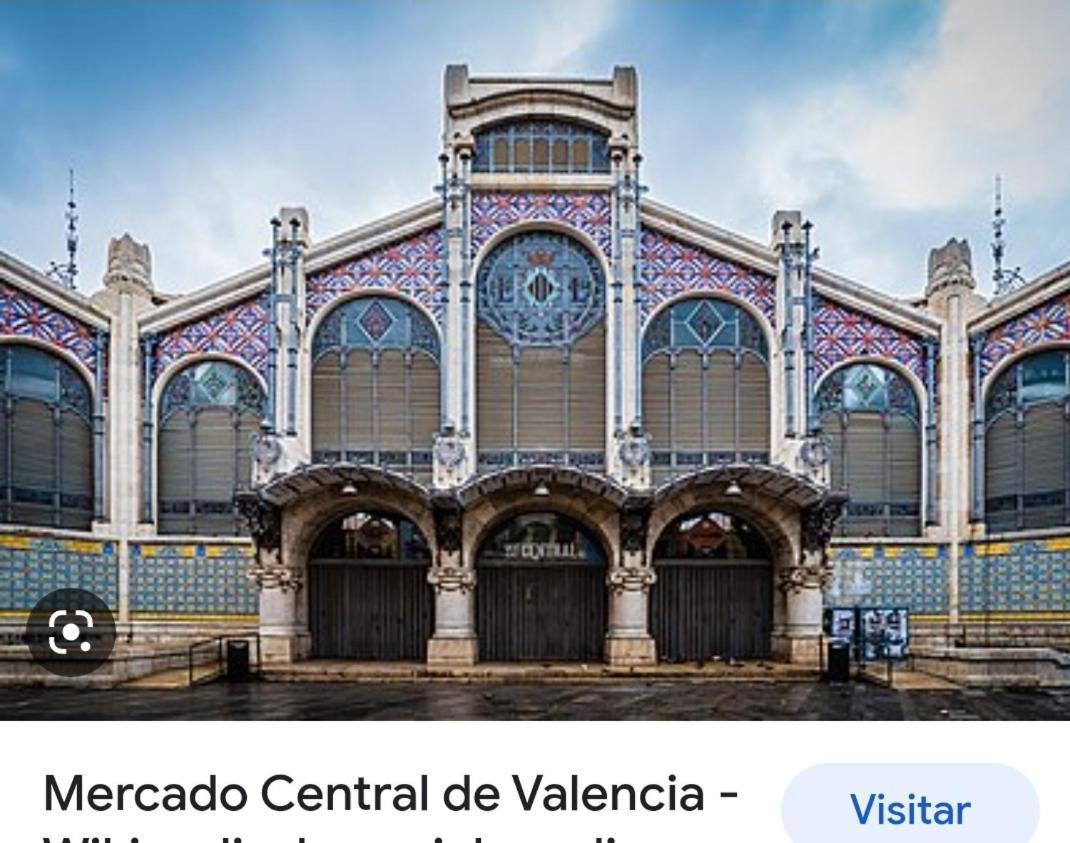 Valencia Centro Andando Y Playa Malvarrosa Tranvia Exterior foto